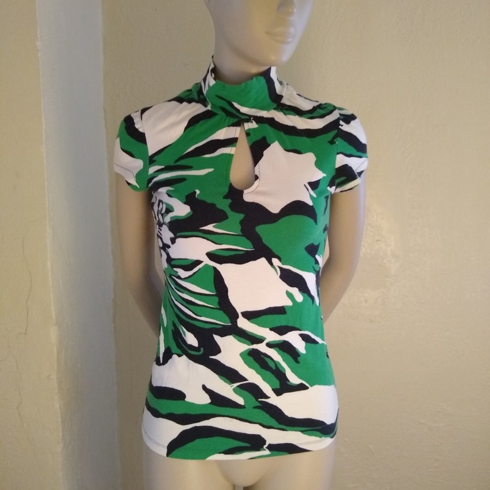 Express;Camo, Key Hole, Mock Neck, Cap Sleeve; XS
